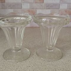Pair of Vintage Tulip Glass Sundae / Dessert Dishes