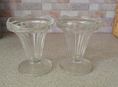 Pair of Vintage Tulip Glass Sundae / Dessert Dishes