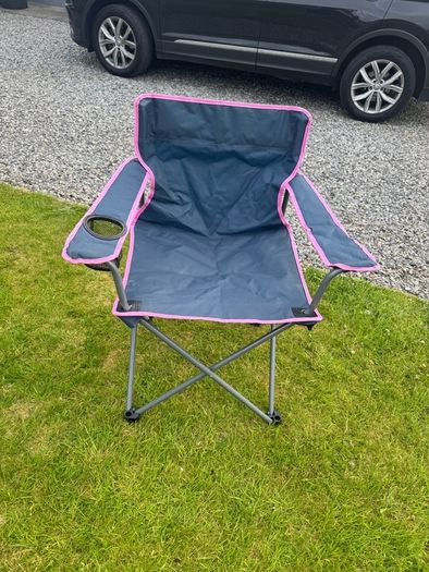 3 Foldable camping chairs
