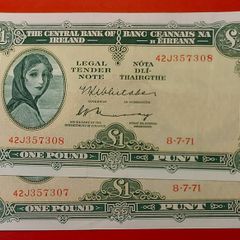 Irish 1971  2 consecutive pound banknotes in almost uncirculated condition