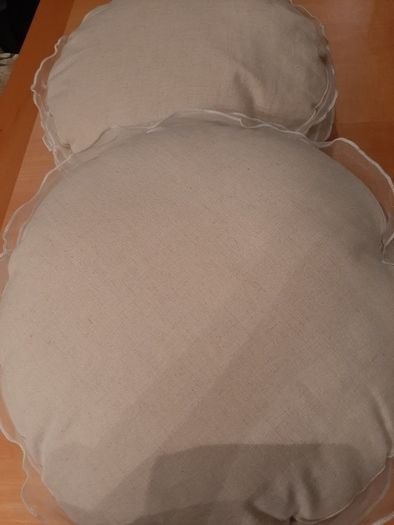 White rose ruffle cushions