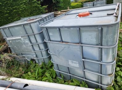 Schutz metal IBC Tanks x2