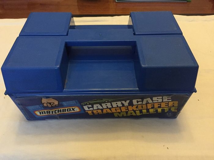 Matchbox case for 24 models. Excellent condition.