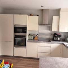 kitchen units & appliances