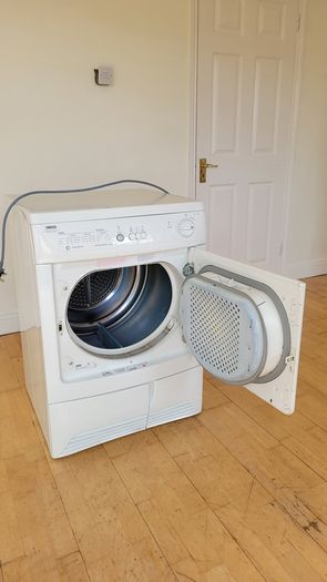Tumble Dryer - White Zanussi electrolux autoreverse 6kg dryer