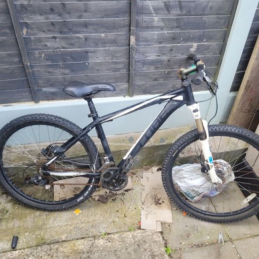 CUBE Mountain Buke, parts only. Handlebar, grips, tyre