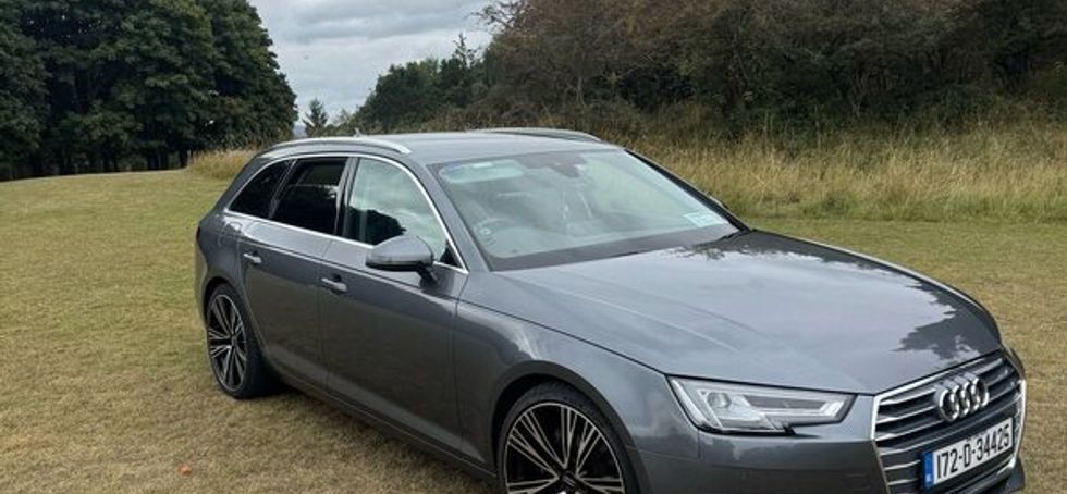 Audi A4 Avant S-line / Highest Spec  / Low Milage
