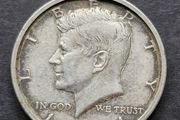 United States 1/2 Dollar "Kennedy Half Dollar" 90% Silver coin in Bezel