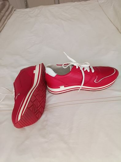 Shoe