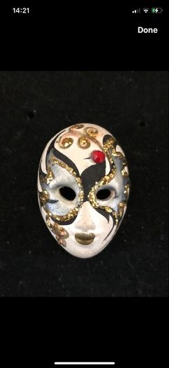 brooch