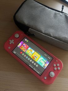Nintendo switch lite coral