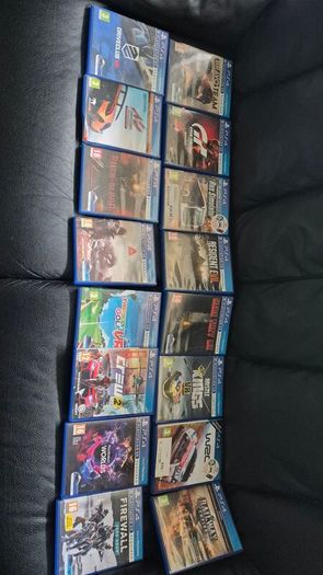 ps4 with vr, accessories and 16 games