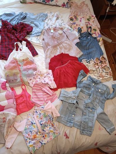 Girls' clothes 12 - 24 months