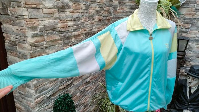Vintage Legend 80s/90s tracksuit top  Vibrant colours Oversized look Size Medium