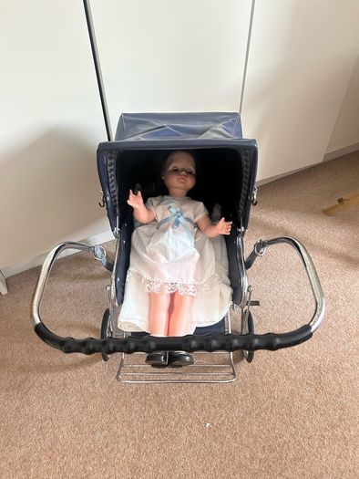 Vintage 1970s Dolls Pram