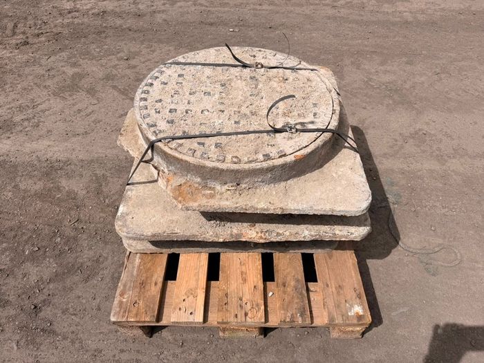 Manhole cover