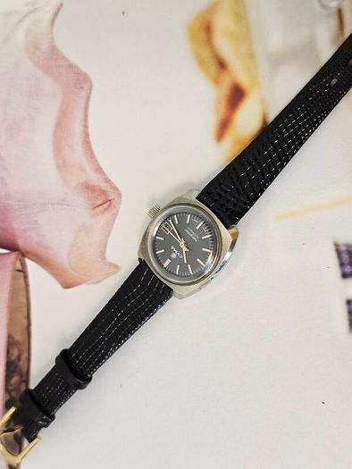 Vintage Automatic Swiss Made Cyma Navystar Swiss Watch 1970s