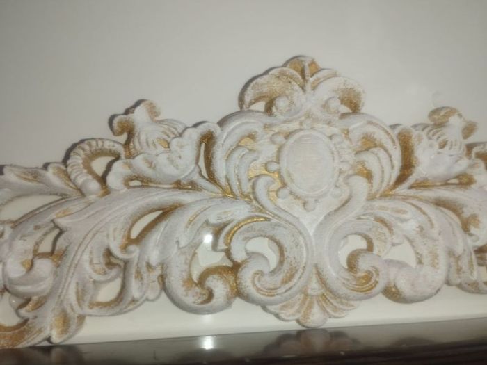DIY decorative wooden design