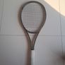 Wilson Blade 98 v8 tennis racket Image 2