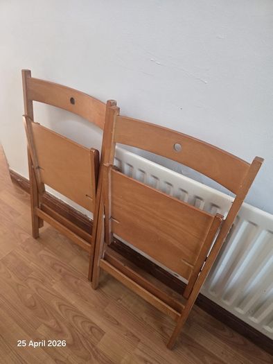 2 Foldable Chairs