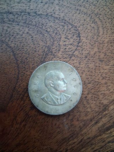 Silver Pearse 10 shillings coin
