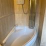 Bathroom suite Image 4