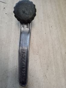 Facom tappet adjuster