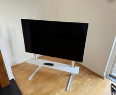 Pedestal Bendy Tall TV Stand