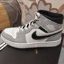 Air Jordan 1 Mid Image 4