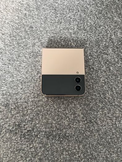 samsung galaxy Z flip 4