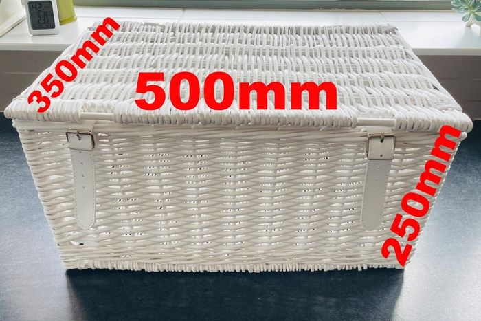 14 Wicker hamper baskets