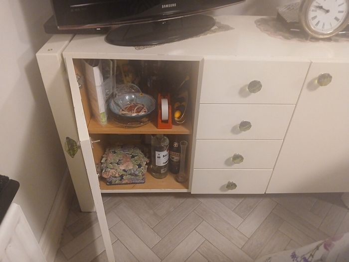 sideboard
