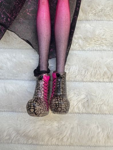Monster High Doll Draculaura Ghouls Rule Mattel Used Very Dirty Hair Please see photos