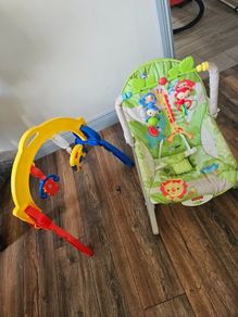 Baby rocker/chair and play gym