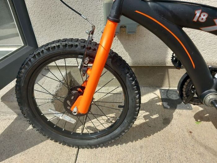 XR18 Kids bike size 18 inch wheels