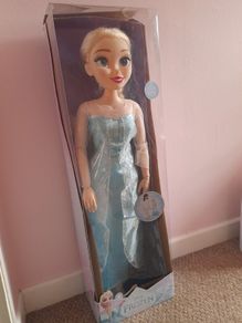 Disney Frozen playdate Elsa doll