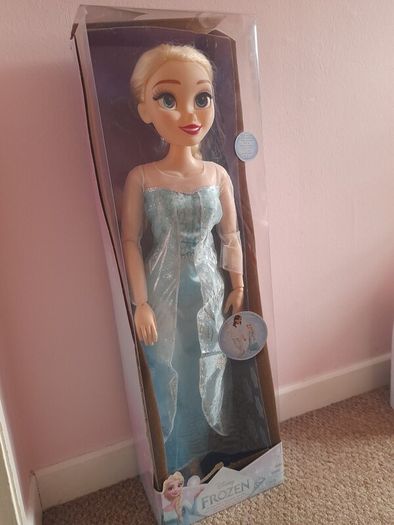 Disney Frozen playdate Elsa doll
