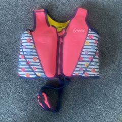 swimming vest