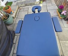massage table