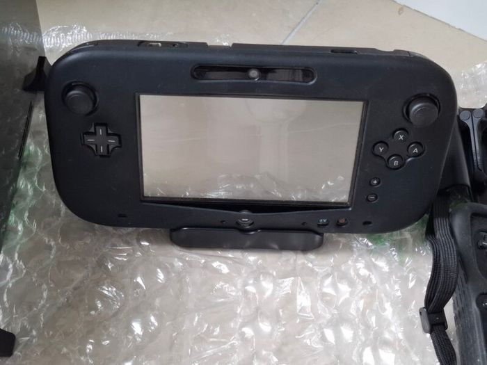 Nintendo Wii U Super Mario Bros. 32GB + 4 Mario Games