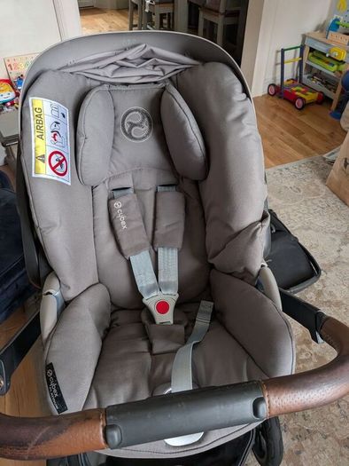 Uppababy Vista V2 Pushchair Frame Carrycot Toddler Seat plus accessories