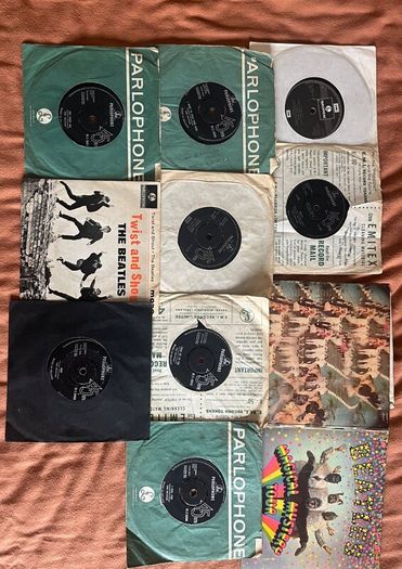 1000 Vinyl   7 inch singles collection