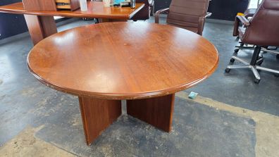 Round Table