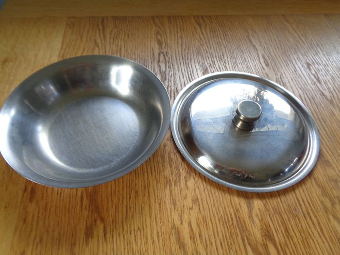 Stainless steel Bowl with Lid for Sale