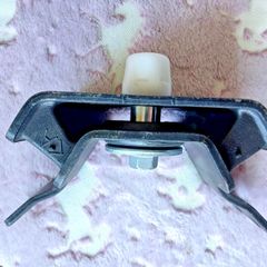 Genuine Toyota Land Cruiser 12371-67020 (insulator, Engine Mounting, Rear No.1)