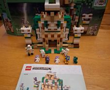 Lego 21250 Minecraft Iron Golem Fortress