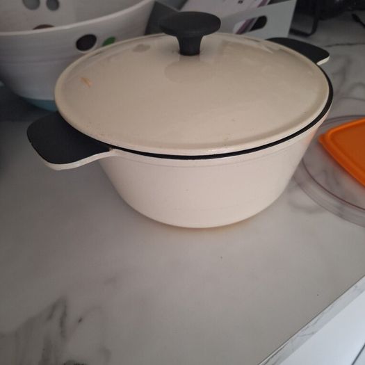 casserole dish