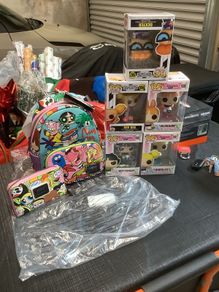 Brand New Lounge Fly Bag and purse And 5 New Funko Pops.