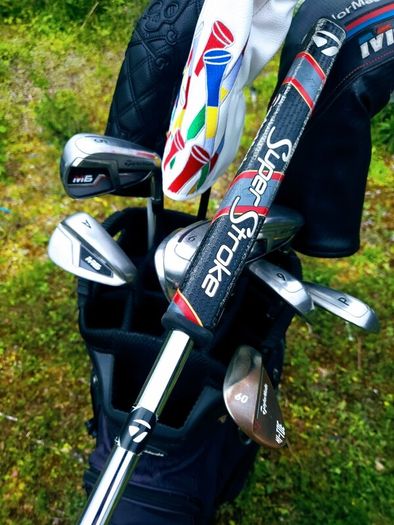 Set of Taylormade Clubs