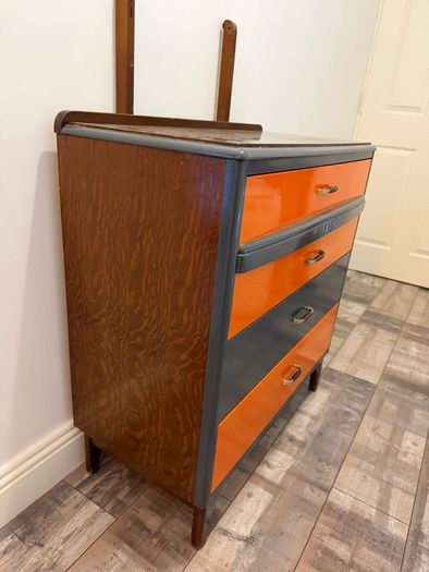 vintage chest of drawers